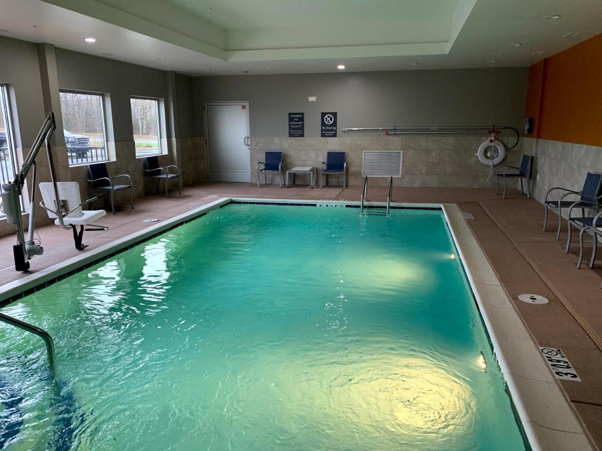La Quinta Inn & Suites By Wyndham Louisville Ne - Old Henry Rd 외부 사진