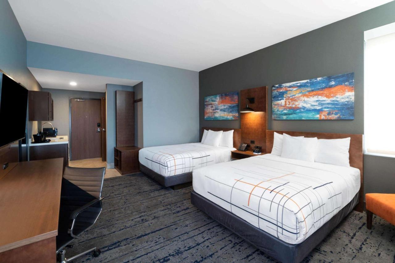 La Quinta Inn & Suites By Wyndham Louisville Ne - Old Henry Rd 외부 사진