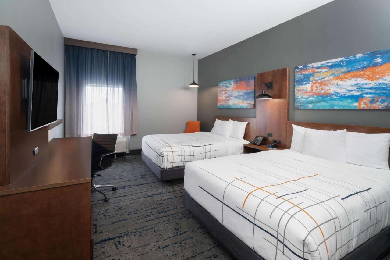 La Quinta Inn & Suites By Wyndham Louisville Ne - Old Henry Rd 외부 사진