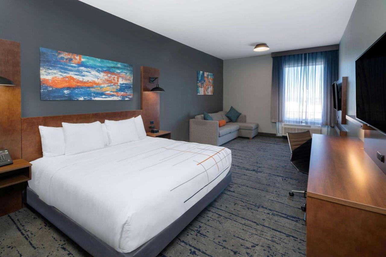 La Quinta Inn & Suites By Wyndham Louisville Ne - Old Henry Rd 외부 사진